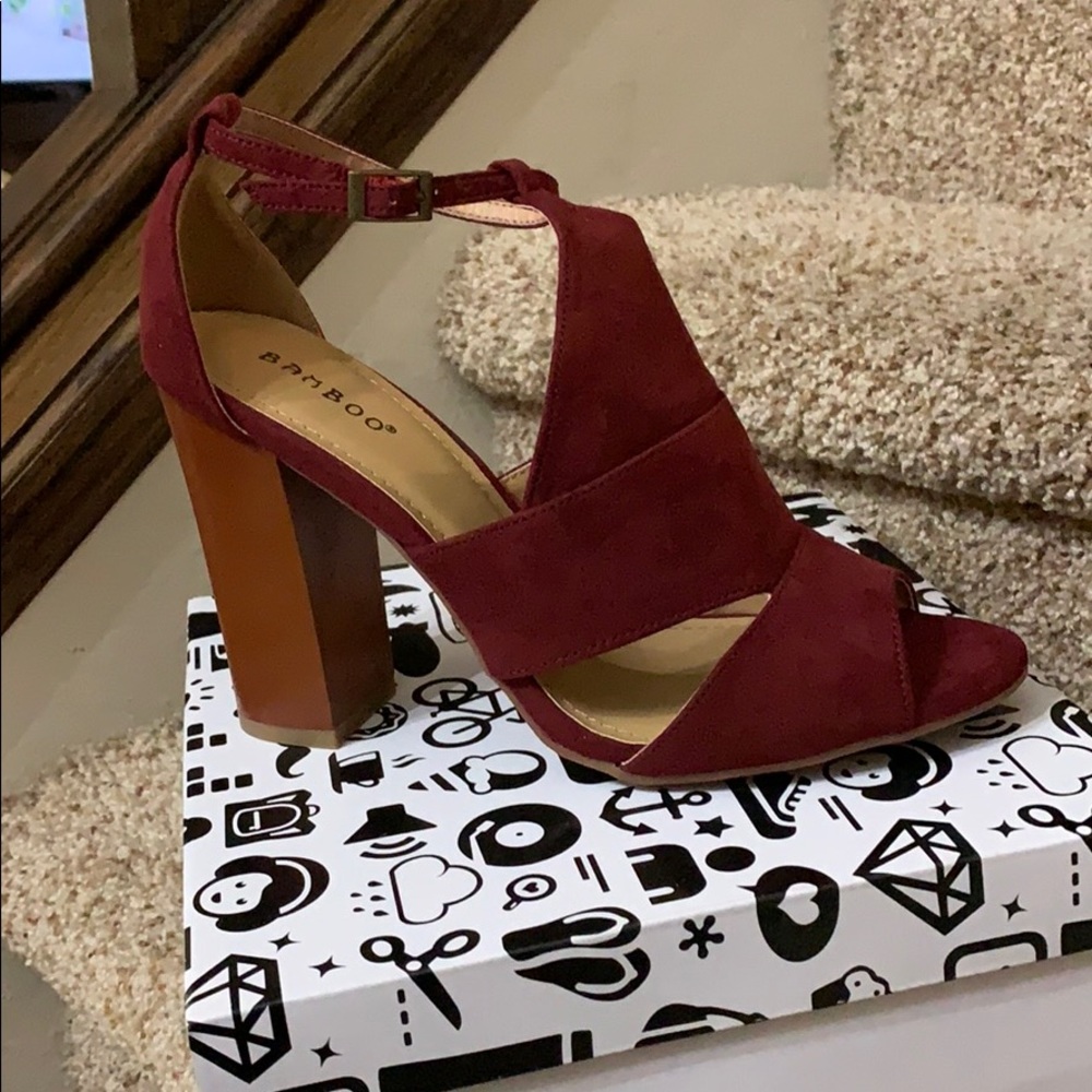 Bamboo brand New sandals -gorgeous Sz9